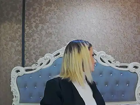 Ivy Quin online show from 04.23.26
