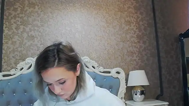 Ivy Quin online show from 05.03.26