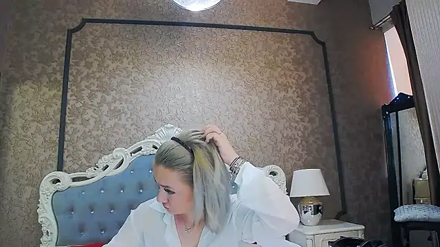 Ivy Quin online show from 06.08.26
