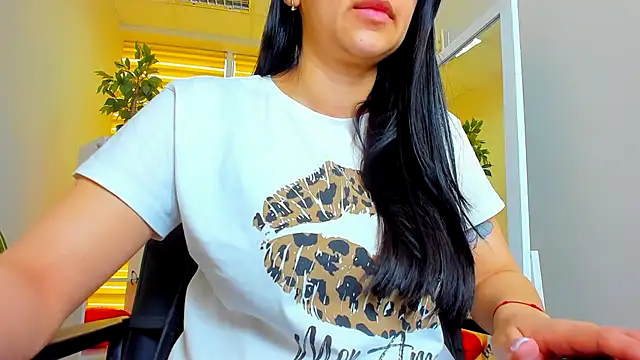 Tianniaa online show from 04.25.26