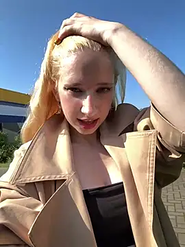 michelle lovique online show from 07.12.26