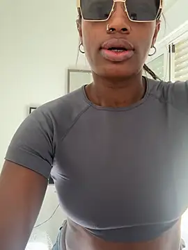 browniee777 online show from 04.17.26