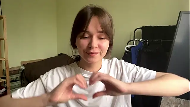 Snapshot of AngelTempt chatting on 04.07.26 AngelTempt online show from 04.07.26