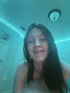 Snapshot of Munchkinbaby72318 chatting on 06.15.26 Munchkinbaby72318 online show from 06.15.26