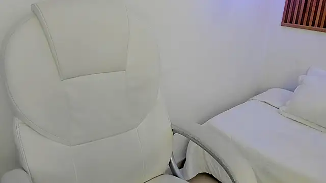 ghostmila online show from 05.05.26