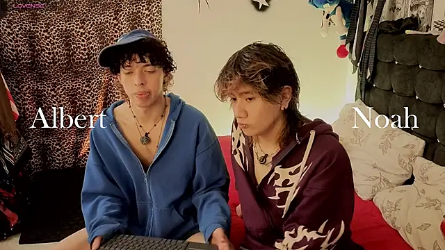 Otter Moon online show from 07.05.26