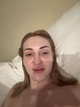 Snapshot of lovencat chatting on 04.07.26 lovencat online show from 04.07.26