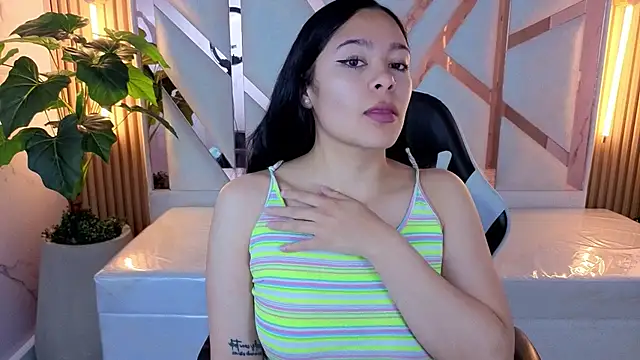 danay tp online show from 04.10.26