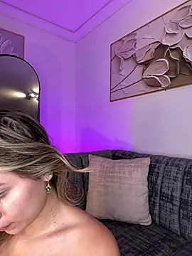AmyRusso online show from 04.23.26