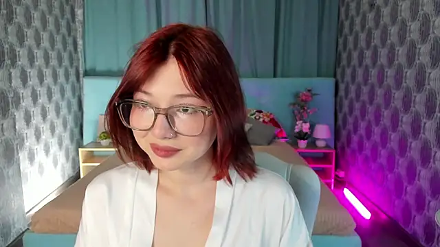 Snapshot of Lessi_Panic chatting on 05.31.26 Lessi Panic online show from 05.31.26