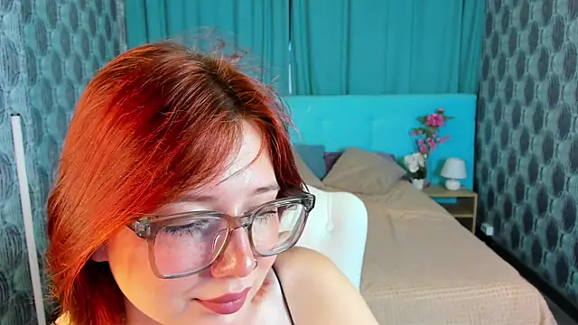 Snapshot of Lessi_Panic chatting on 07.05.26 Lessi Panic online show from 07.05.26