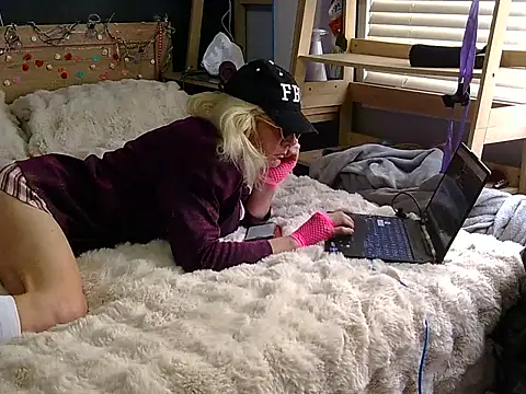 sexysassyNaralie online show from 04.22.26