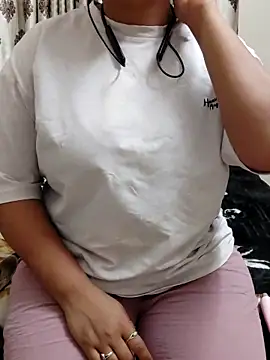 Aysha 69 online show from 04.18.26