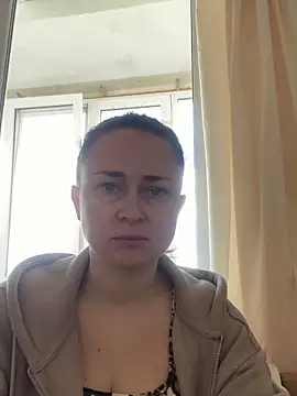 Emma magic online show from 04.22.26