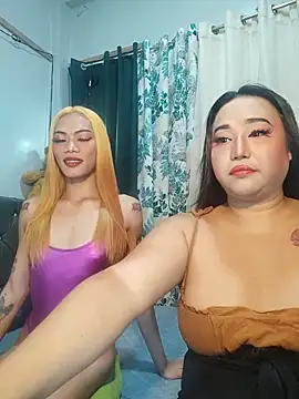 Snapshot of PowerDuoCouple69Xxx chatting on 05.22.26 PowerDuoCouple69Xxx online show from 05.22.26