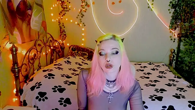 Snapshot of Sansarella chatting on 02.21.26 Sansarella online show from 02.21.26