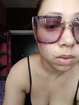 Snapshot of Hot_Soniya_08 chatting on 06.17.26 Hot Soniya 08 online show from 06.17.26
