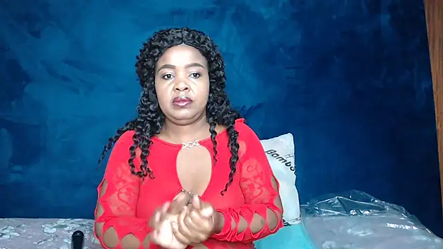 CaramelBaddie16 online show from 05.31.26