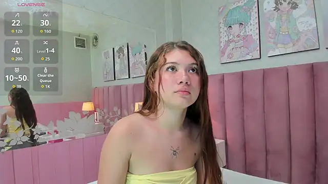 Hellencute18  online show from 06.17.26