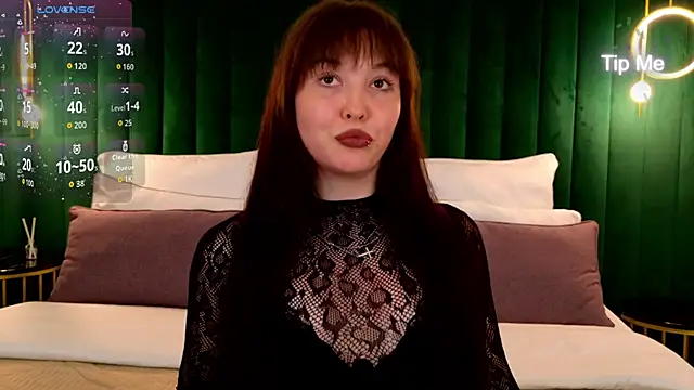 YunaStorm online show from 04.08.26