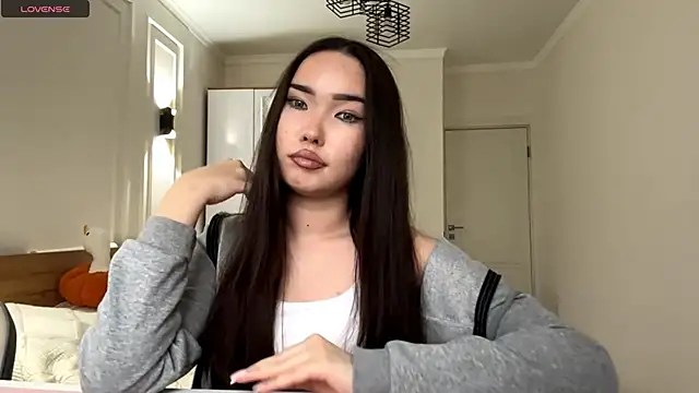 Snapshot of MardellHeavrin chatting on 05.19.26 MardellHeavrin online show from 05.19.26