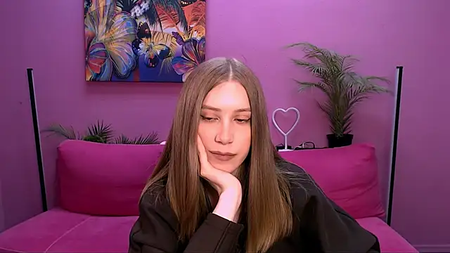Snapshot of cheeky_chick chatting on 04.22.26 cheeky chick online show from 04.22.26