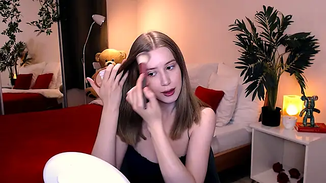 Snapshot of cheeky_chick chatting on 05.30.26 cheeky chick online show from 05.30.26