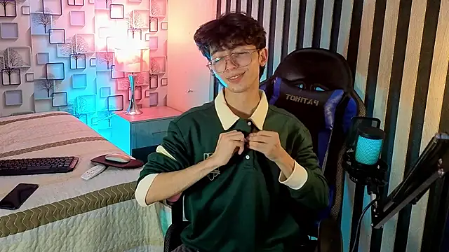 Twink Sebas7 online show from 07.22.26