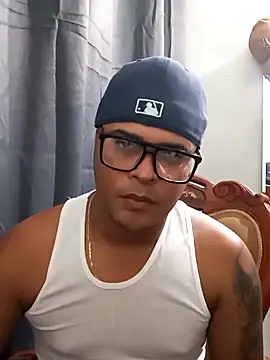 Snapshot of Stark__23 chatting on 04.16.26 Stark 23 online show from 04.16.26