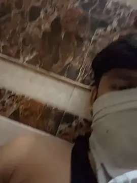 Snapshot of Badbuddy00 chatting on 04.09.26 Badbuddy00 online show from 04.09.26