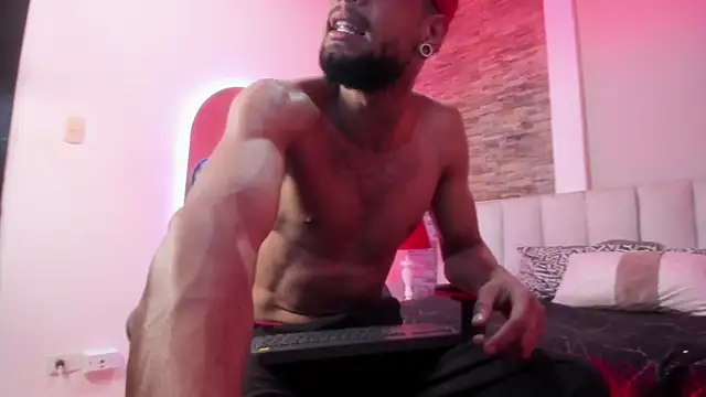 Snapshot of cero_khalifa chatting on 04.10.26 cero khalifa online show from 04.10.26