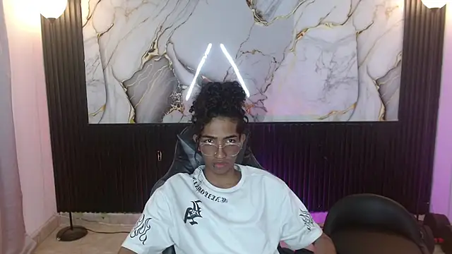 triiangel latinboy online show from 07.29.26