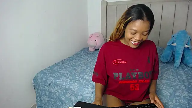 Snapshot of ValentinaHardy chatting on 04.10.26 ValentinaHardy online show from 04.10.26