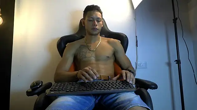 nicolas valmont online show from 07.25.26