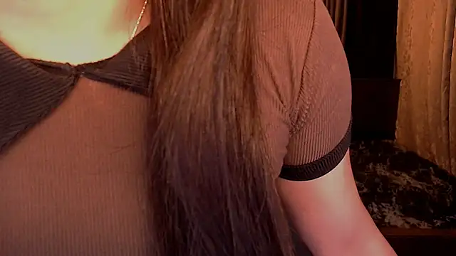 Snapshot of Precious_RoseDollxxx chatting on 06.17.26 Precious RoseDollxxx online show from 06.17.26