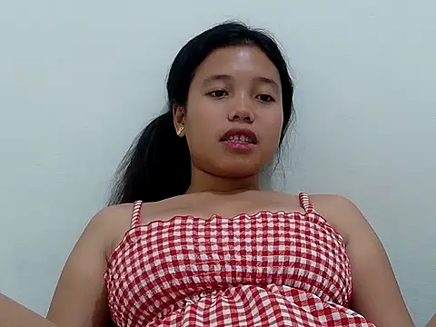 Snapshot of Pinaysweetgirl chatting on 04.23.26 Pinaysweetgirl online show from 04.23.26