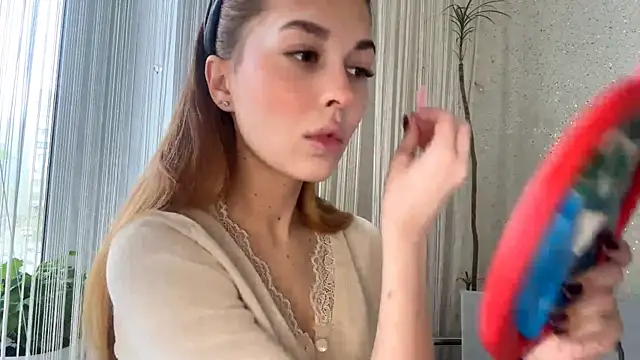 JoliPlatinums online show from 04.27.26