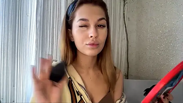 JoliPlatinums online show from 05.05.26