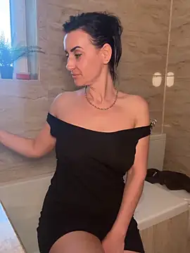 MissGiulia online show from 05.16.26