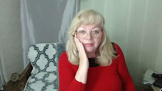 Snapshot of LavandaMay chatting on 05.04.26 LavandaMay online show from 05.04.26