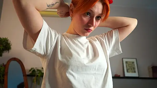 Snapshot of AgathaCarra chatting on 04.29.26 AgathaCarra online show from 04.29.26