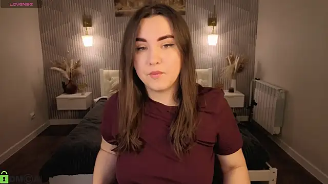 Nelie Evans online show from 06.05.26