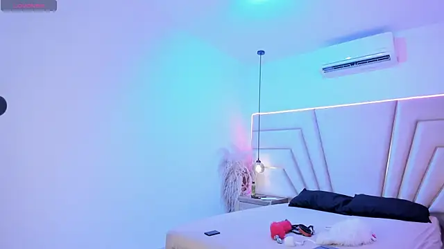 SamyBrownn online show from 04.29.26