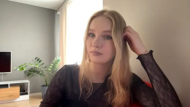 Snapshot of PlasaRima chatting on 04.22.26 PlasaRima online show from 04.22.26