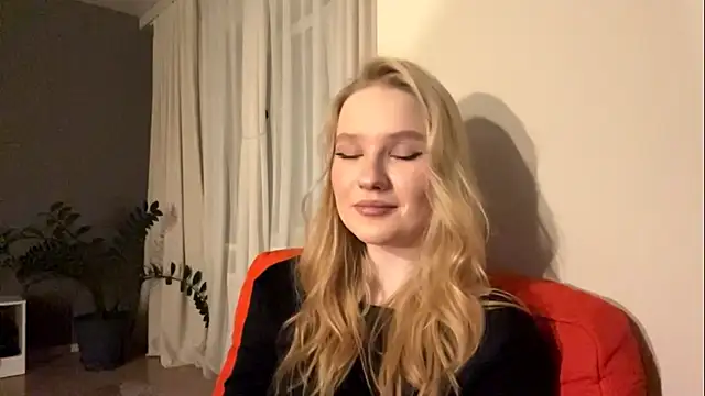 Snapshot of PlasaRima chatting on 04.25.26 PlasaRima online show from 04.25.26