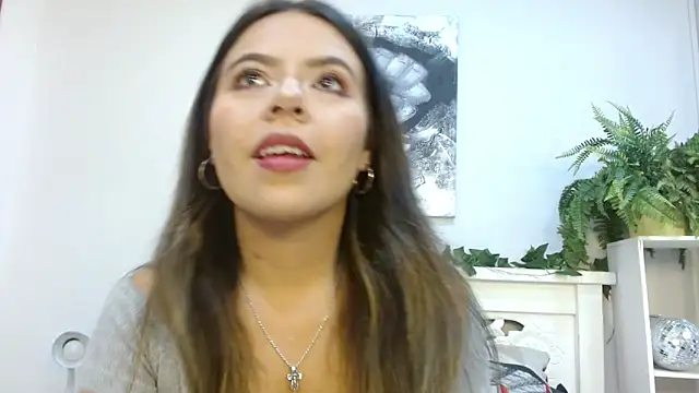 Snapshot of SalomeMartinez_ chatting on 05.22.26 SalomeMartinez online show from 05.22.26