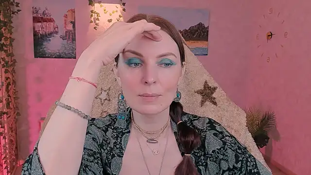 Snapshot of LanaRadiance chatting on 05.13.26 LanaRadiance online show from 05.13.26