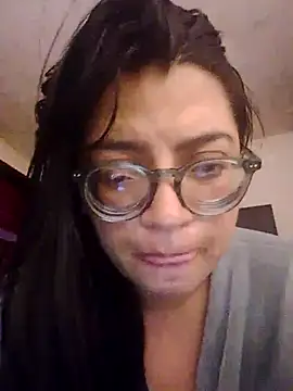 Snapshot of SOFI__10 chatting on 04.23.26 SOFI 10 online show from 04.23.26