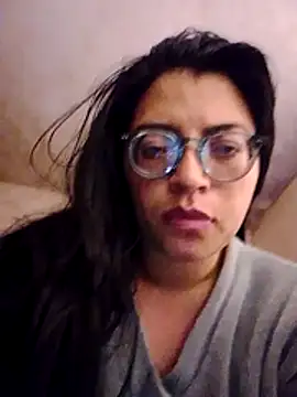 Snapshot of SOFI__10 chatting on 04.25.26 SOFI 10 online show from 04.25.26
