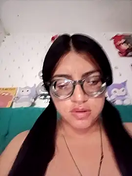 Snapshot of SOFI__10 chatting on 04.29.26 SOFI 10 online show from 04.29.26